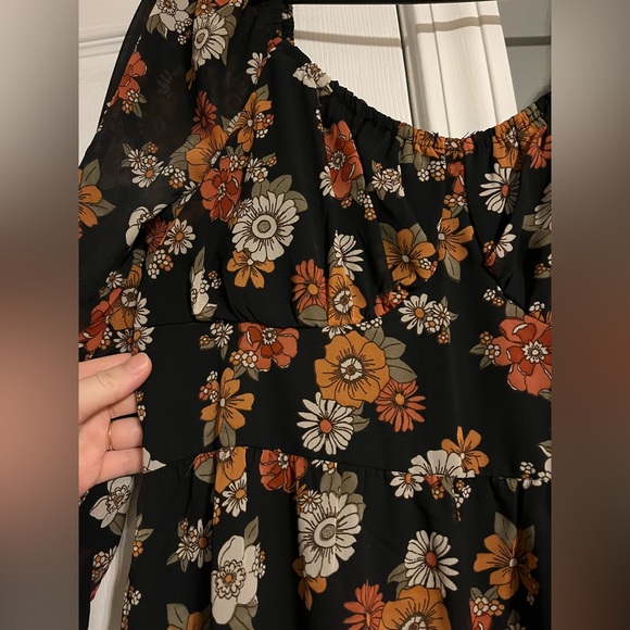 Floral Black Midi Dress - Picture 5 of 7